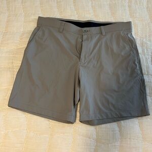 Southern Tide Men's Brrr Shorts Size 38